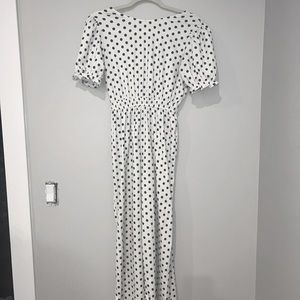 Adorable polka dot ZARA jumpsuit! This is seriously so classy and cute!